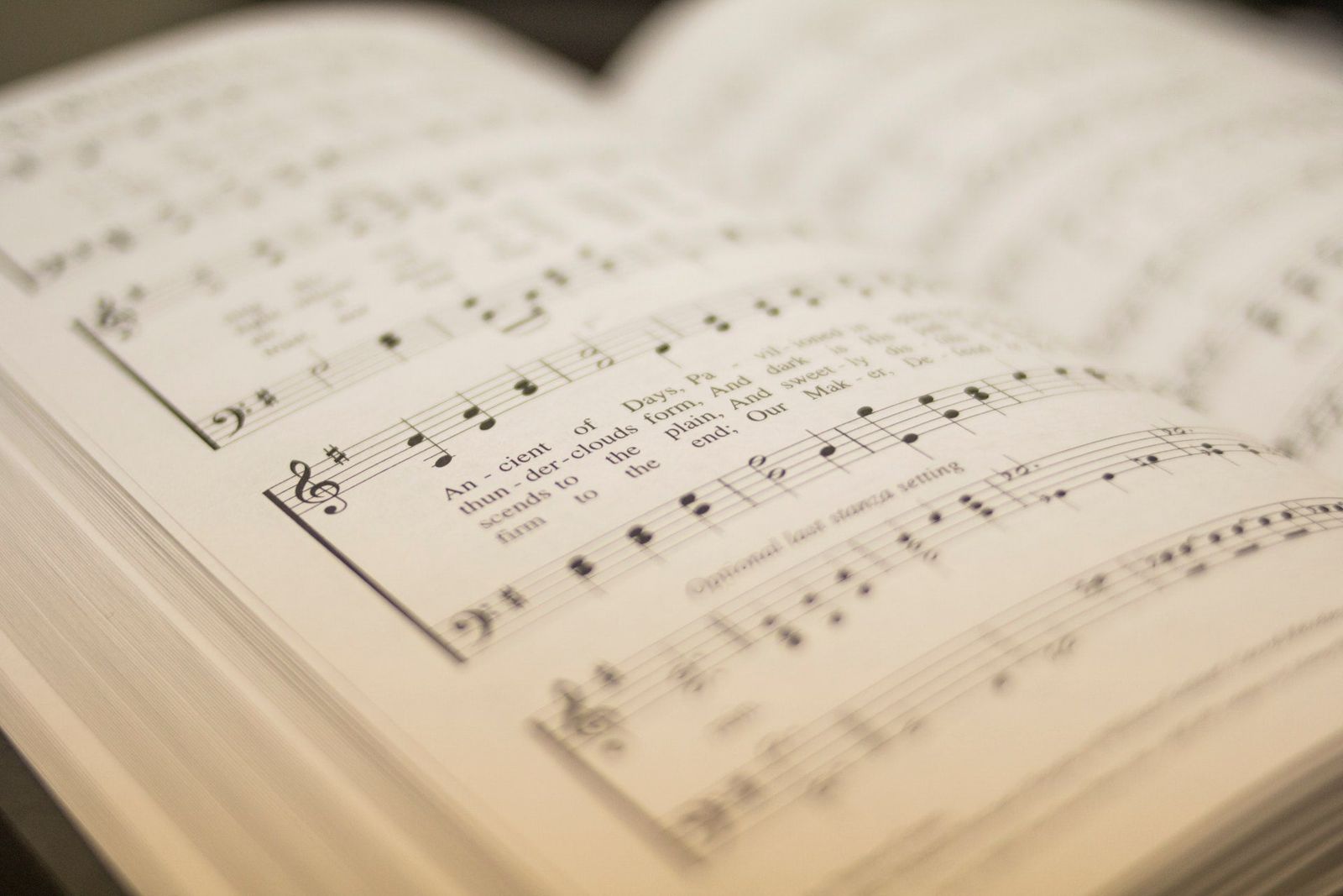 Opengeslagen bladmuziek